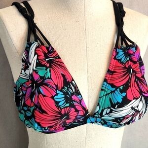Nwot Womens xhilaration Size D/DD floral bathing suit top